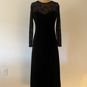 Robbie Bee Black Velvet and Sparkly Lace Gown with Zipper back Size 4P - 1990's